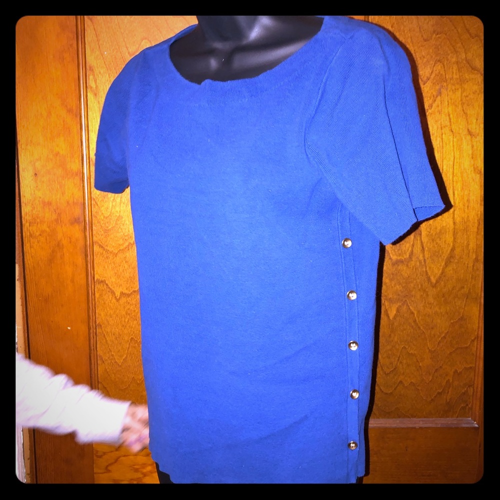 Limited Sweater in blue - perfect for summer!